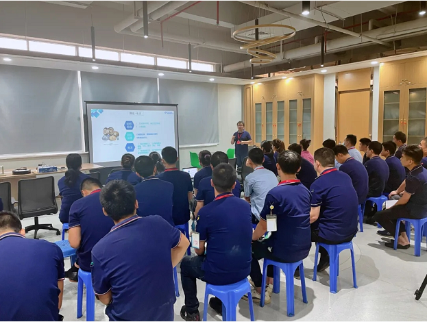 ϸJ9ֲУ | ɰǿѵ࿪ʽһڿ